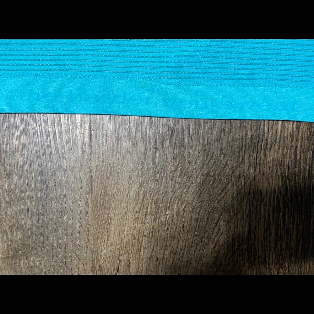 Lululemon Athletica TShirt - Picture 3 of 7